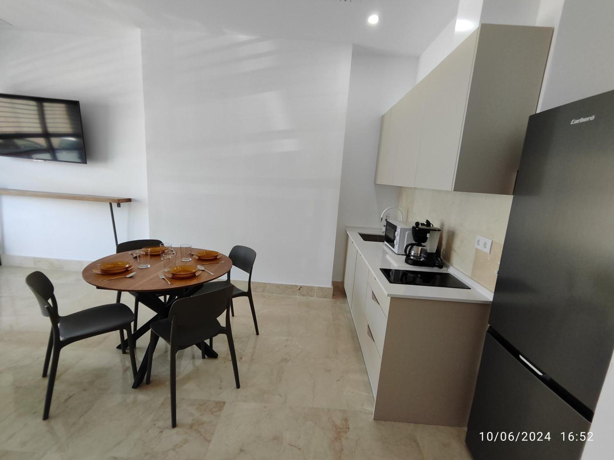 Apartamentos Luxury Playa Victoria Кадис Экстерьер фото