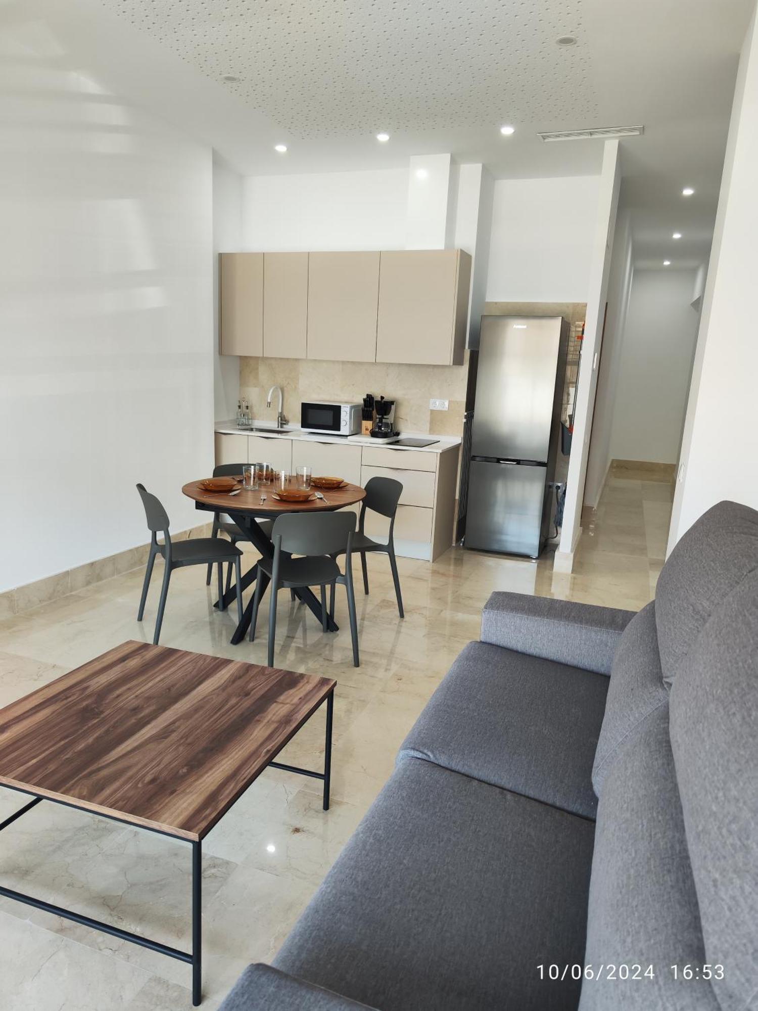 Apartamentos Luxury Playa Victoria Кадис Экстерьер фото