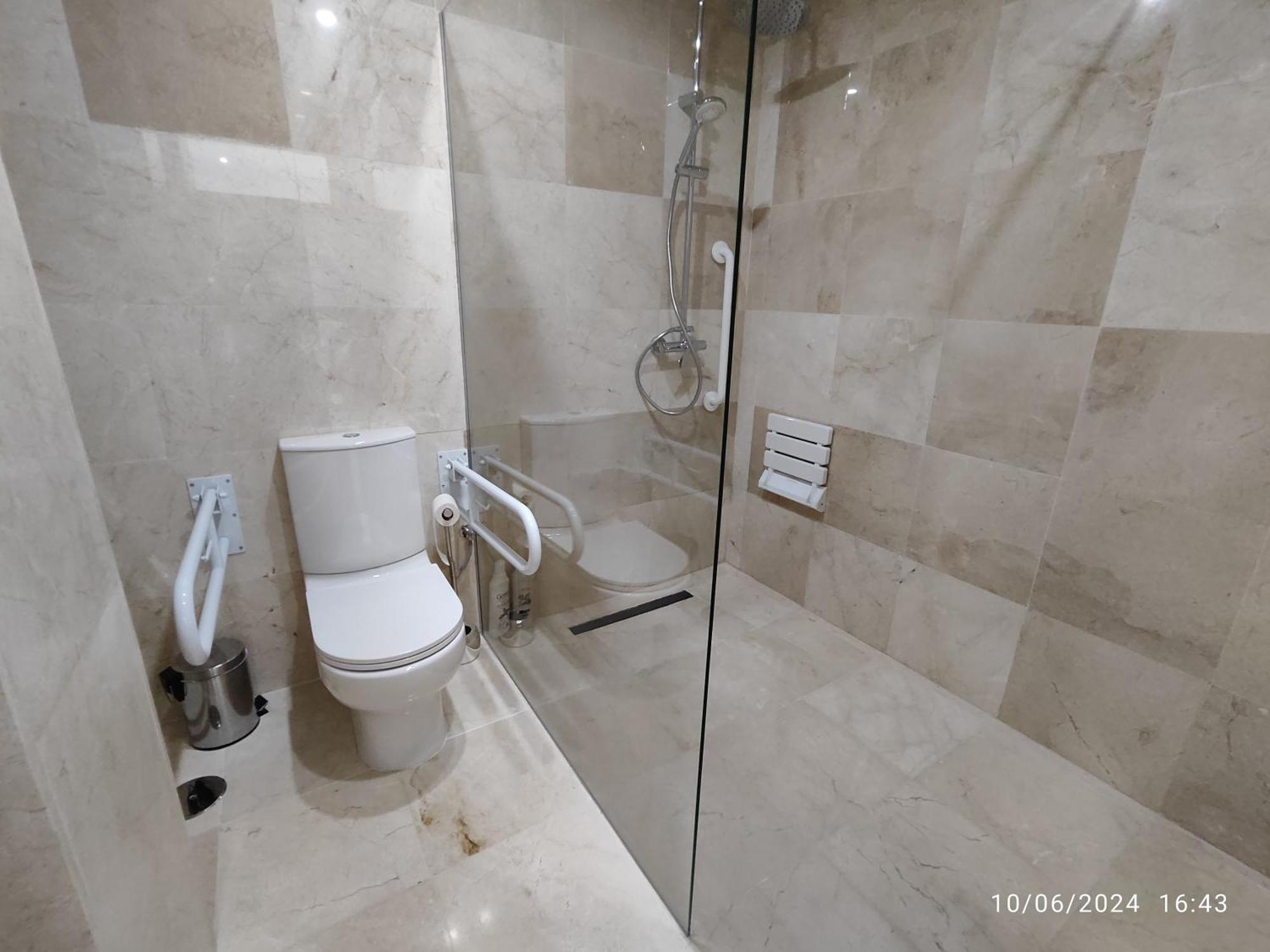 Apartamentos Luxury Playa Victoria Кадис Экстерьер фото